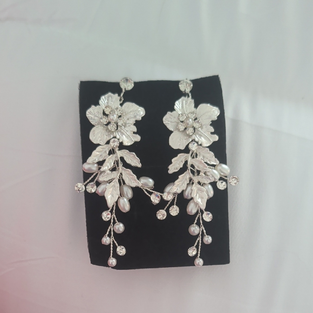 Silver Floral Pearl Drop Earrings - Elegant Women Jewelry